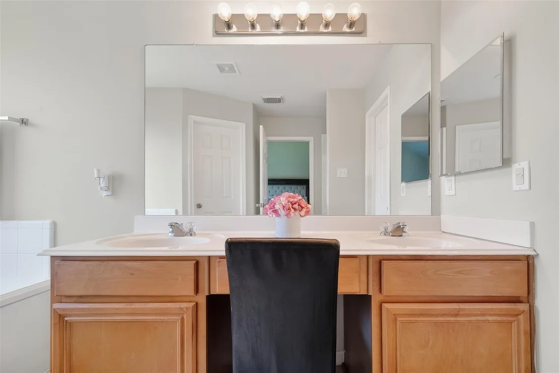 Photo of 6030 Moscone Court