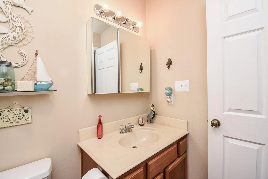 Photo of 16 Peggy Street E