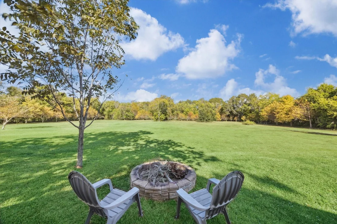 Photo of 618 Bayridge Road