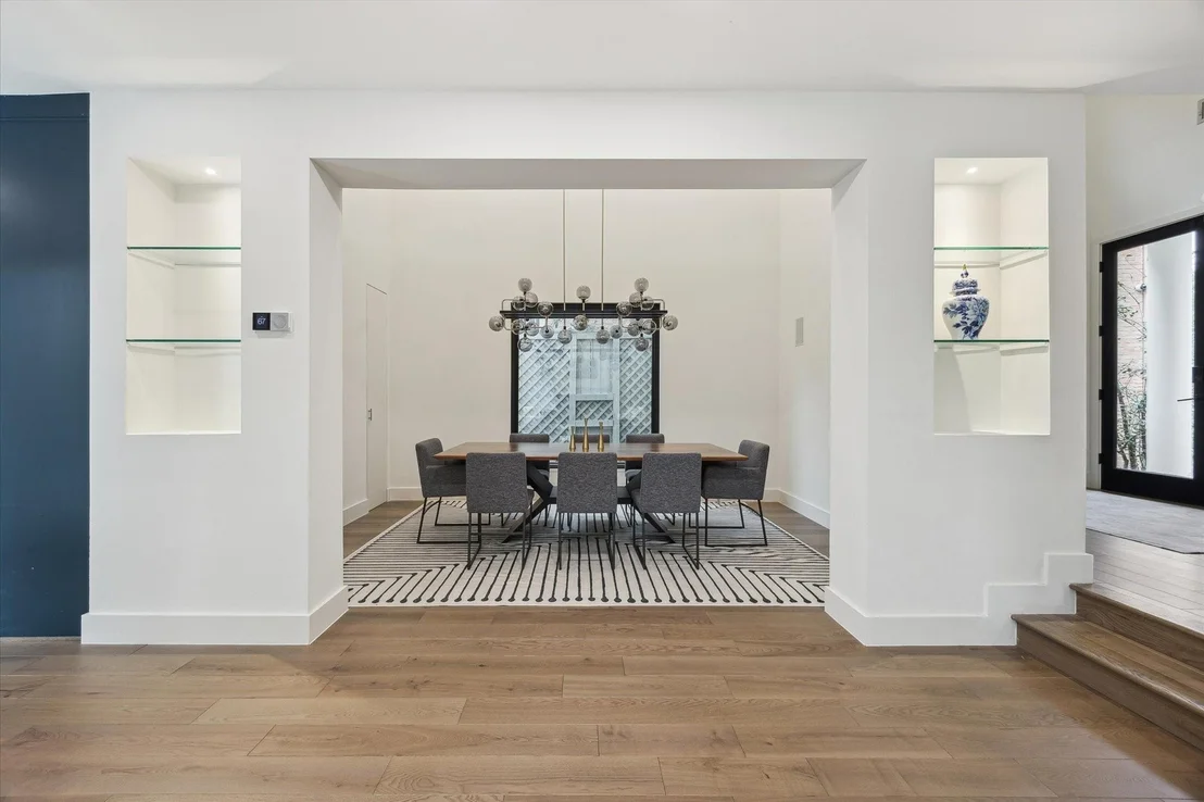 Photo of 6348 Vanderbilt Street