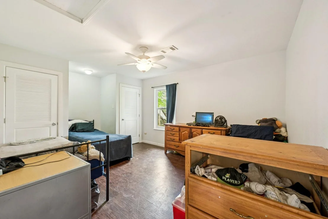 Photo of 3036 Crest Drive