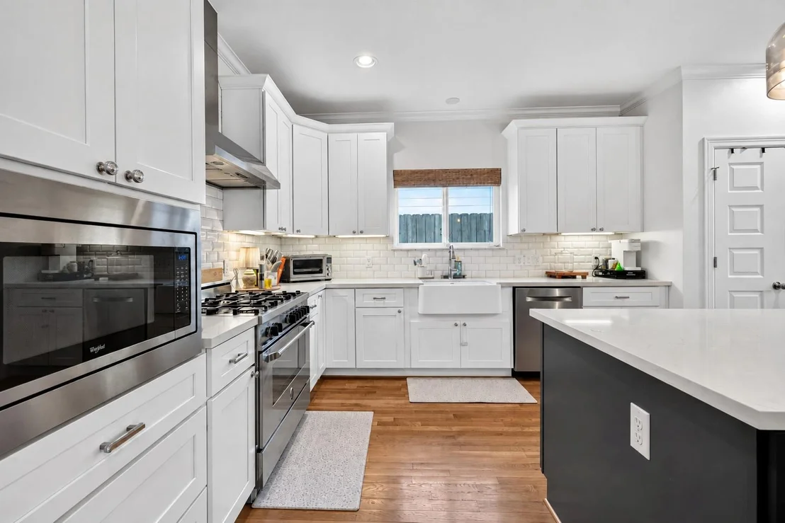 Photo of 1722 Chippendale Road