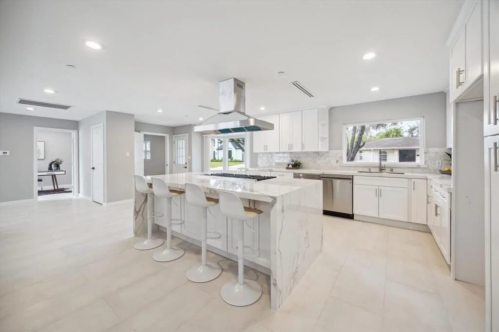 Photo of 8721 Westview Drive