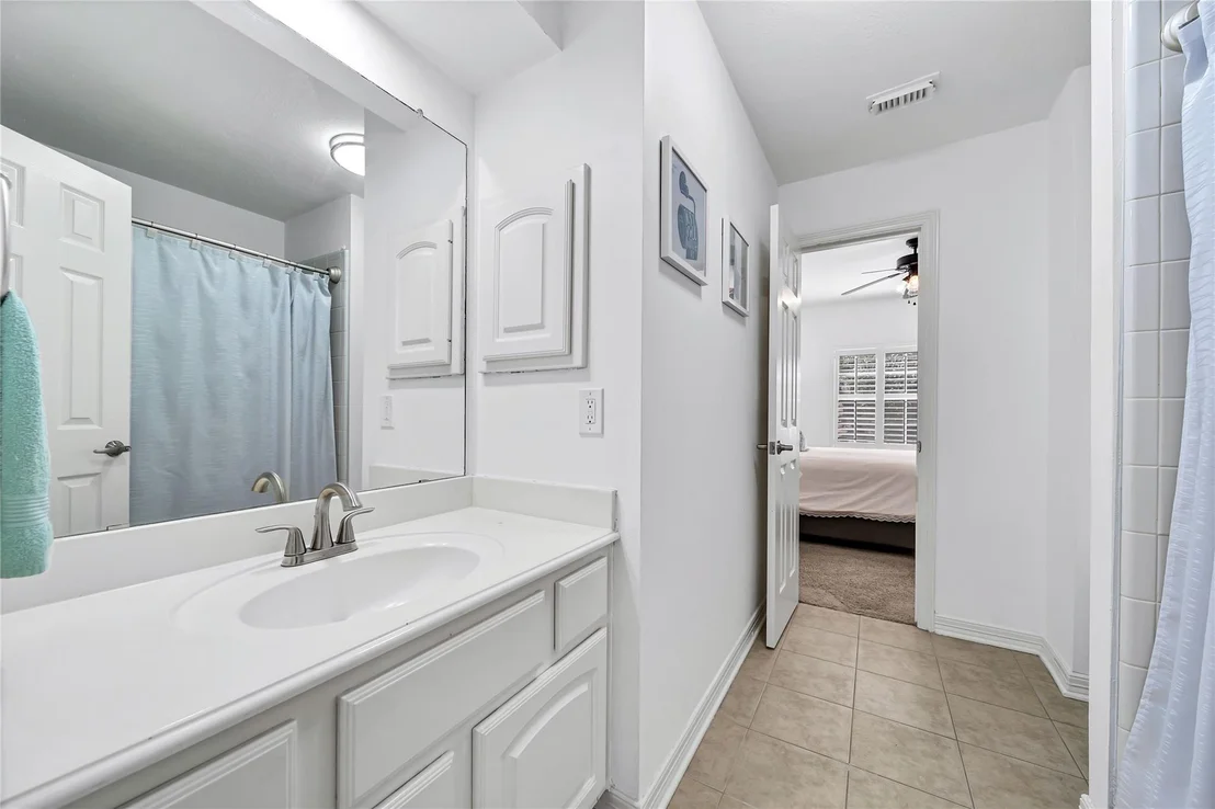 Photo of 15122 Windsdowne Lane