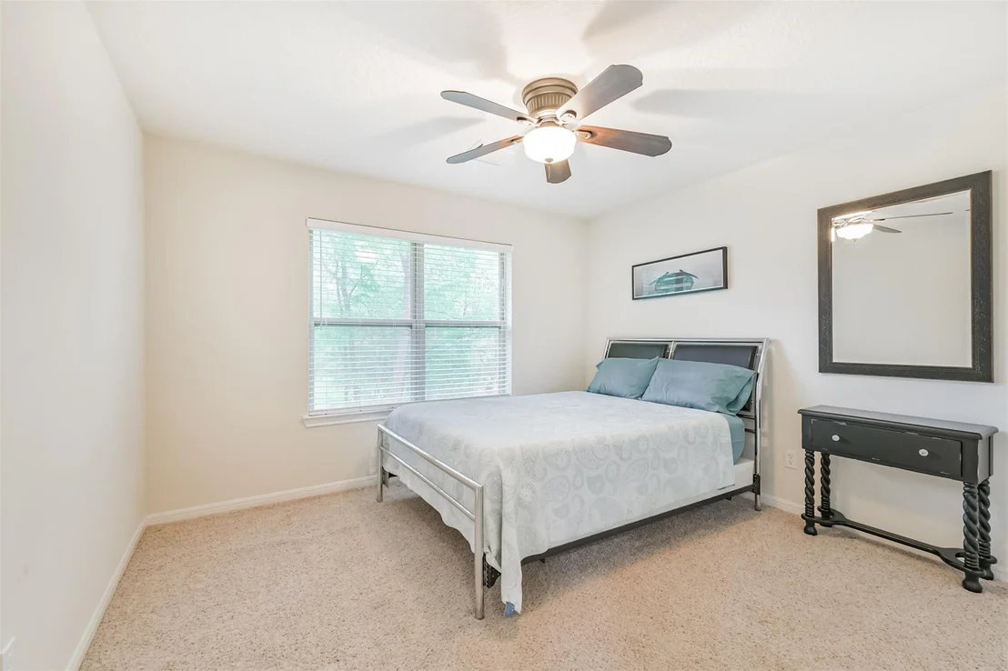 Photo of 10 Twinstone Court