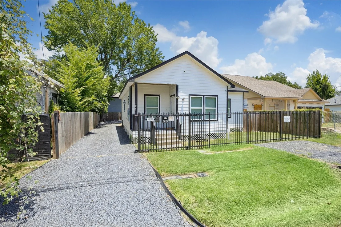 Photo of 3025 Drew Street