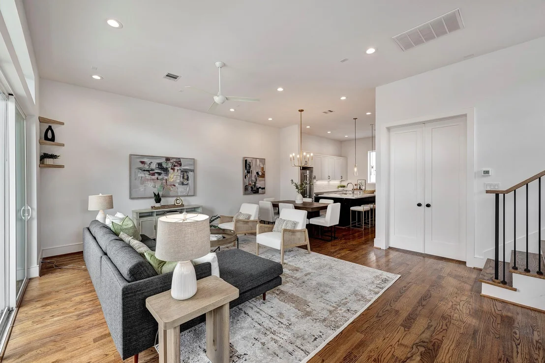 Photo of 802 Detering Street