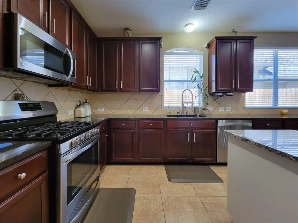 Photo of 20947 Field Manor Lane