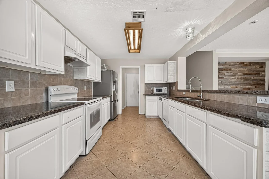 Photo of 18111 Shallow Leaf Lane