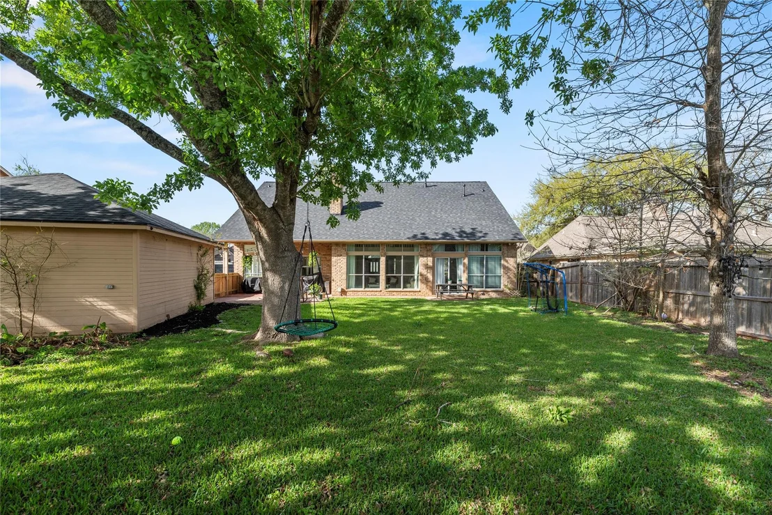 Photo of 1802 Quarterpath Drive