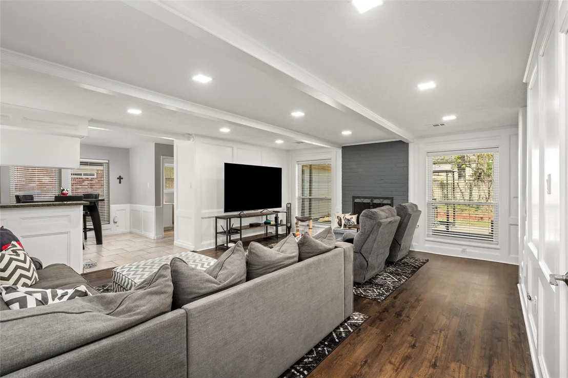 Photo of 5318 Springton Lane