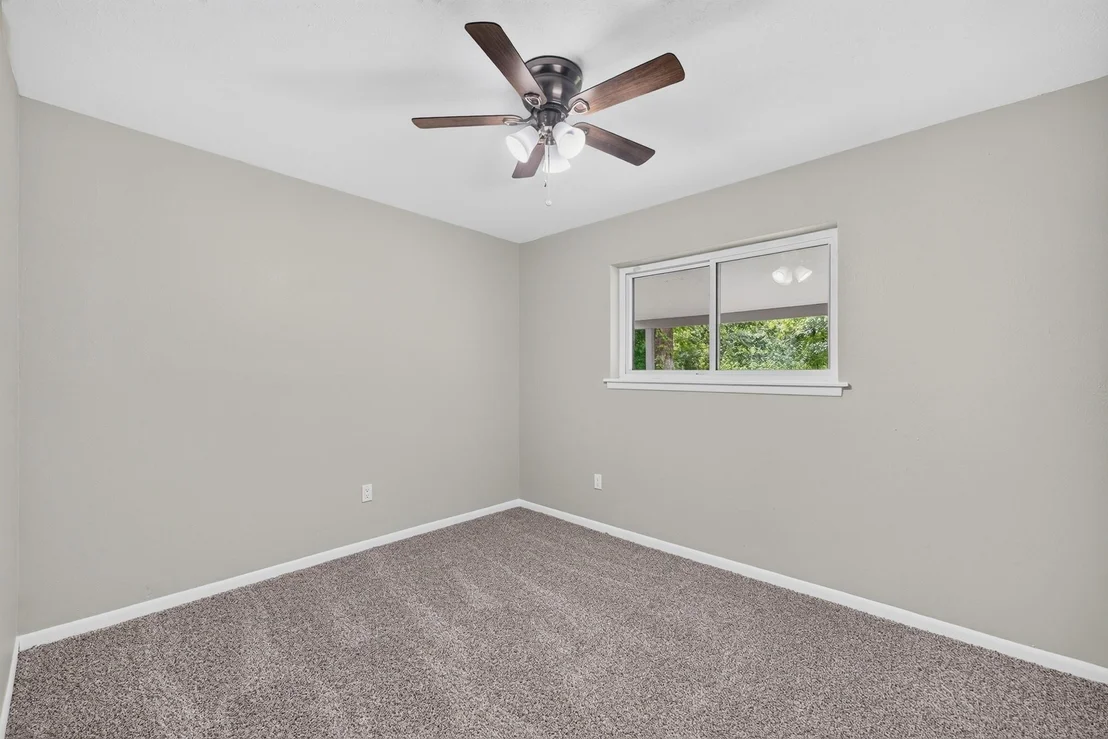 Photo of 1718 County Road 401