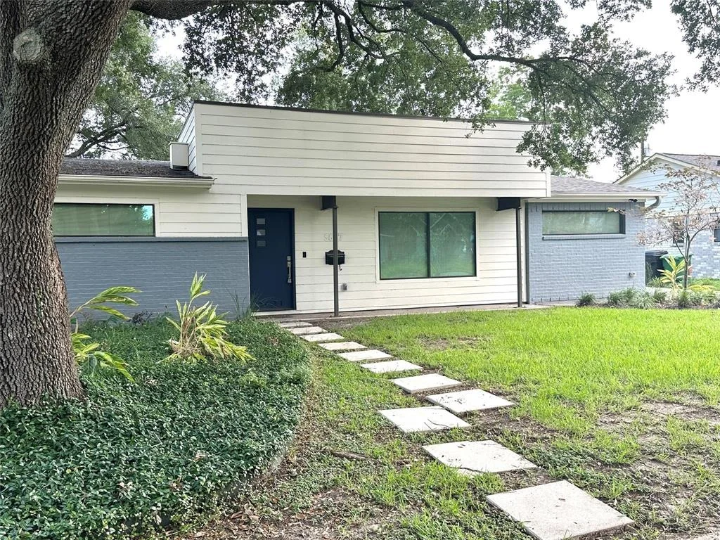 Photo of 5627 Cerritos Drive