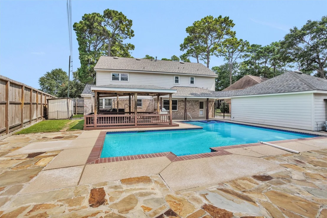 Photo of 8231 Glencliffe Lane