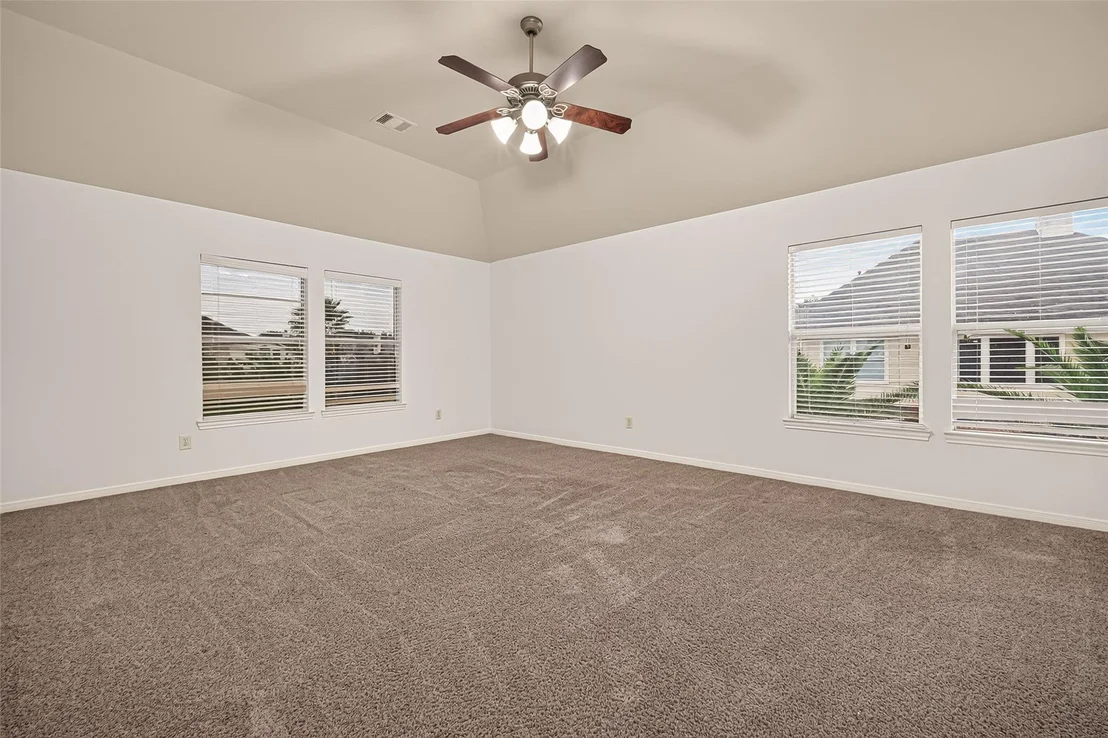 Photo of 331 Silver Creek Circle
