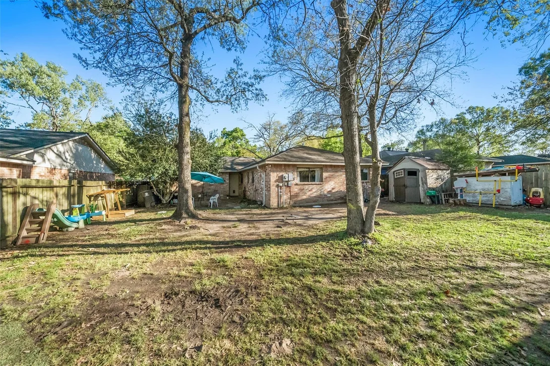 Photo of 2718 Longleaf Pines Drive