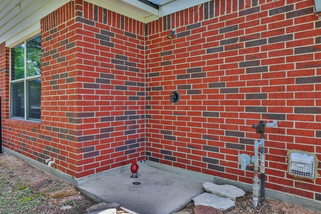 Photo of 19407 Pine Tree Lane