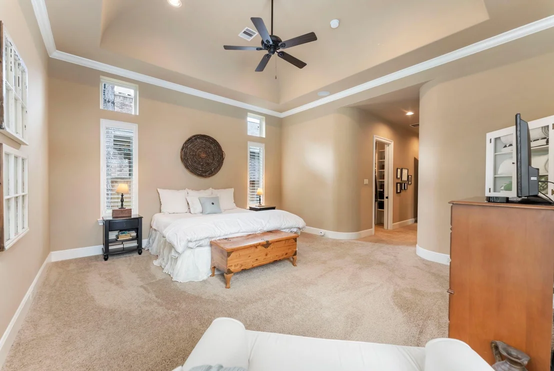 Photo of 141 Evergreen Oak Drive