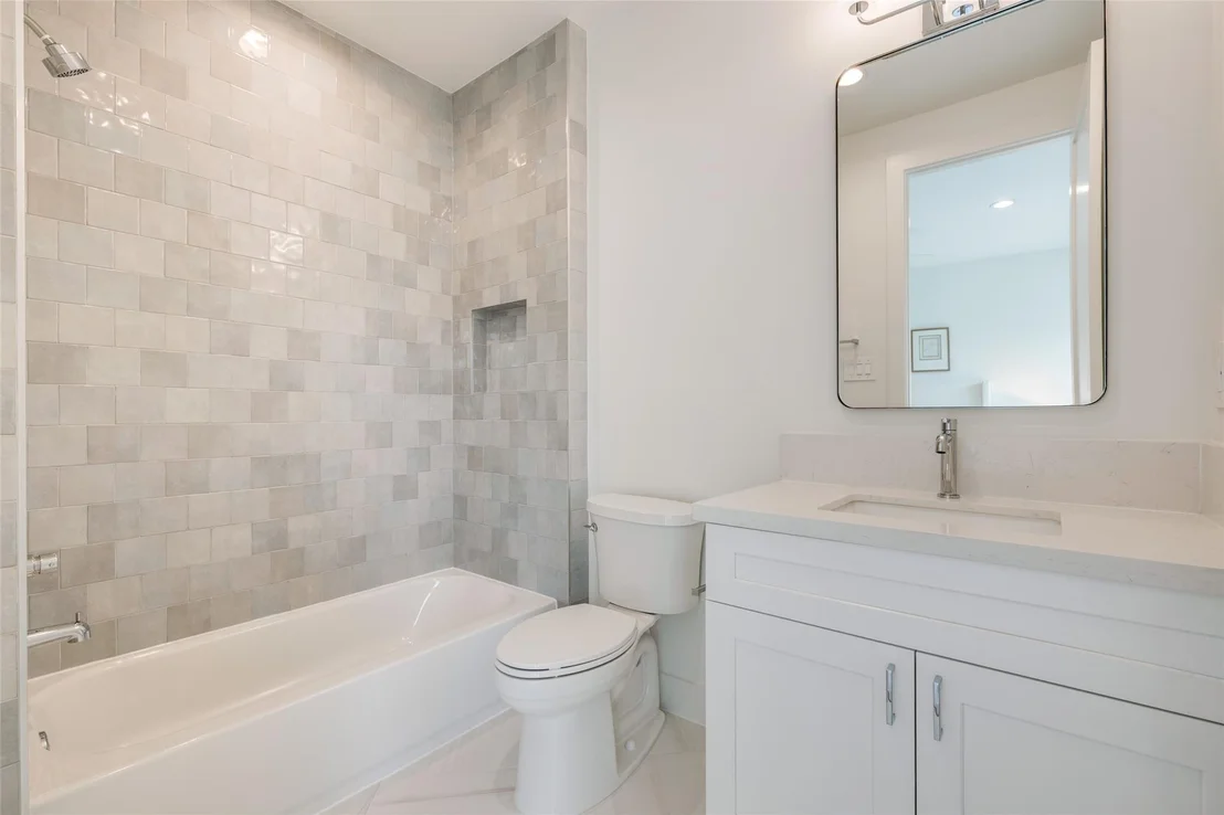 Photo of 834 Waverly Street