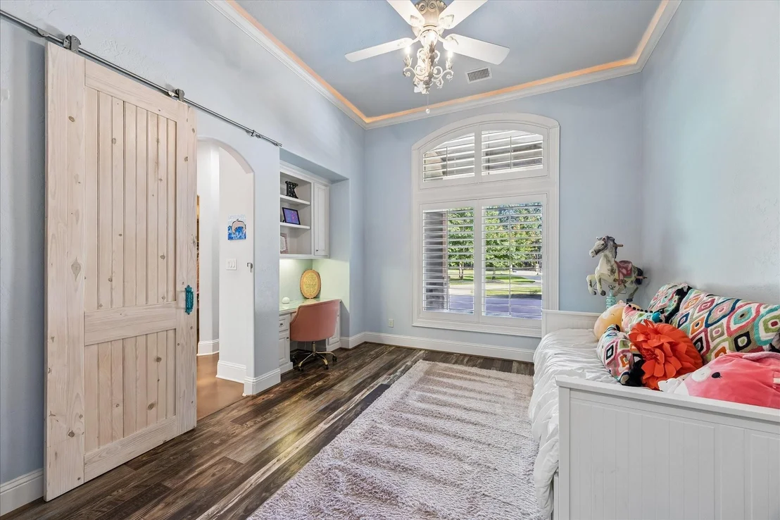 Photo of 28203 Meadow Forest