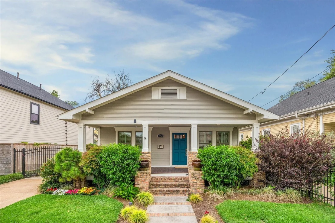 Photo of 2621 Morrison Street