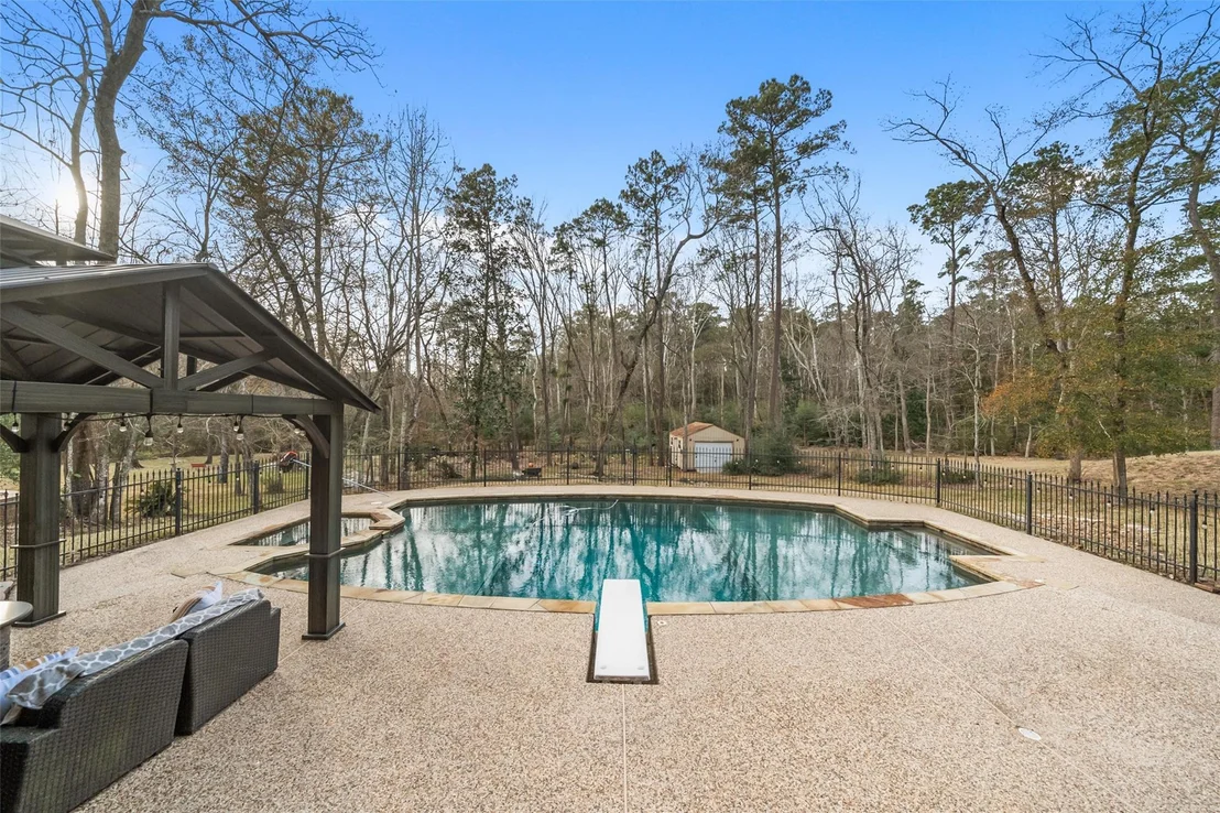 Photo of 6 Highland Hollow Drive