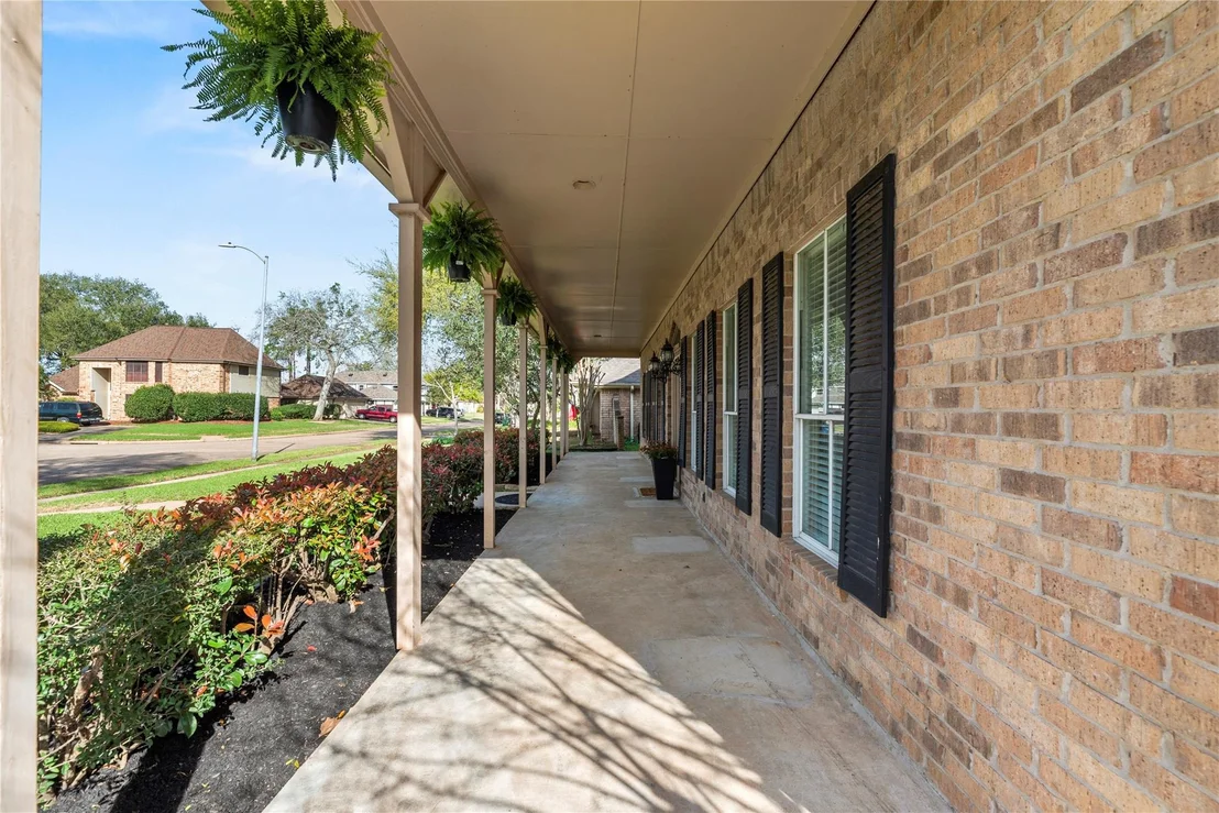 Photo of 1802 Quarterpath Drive