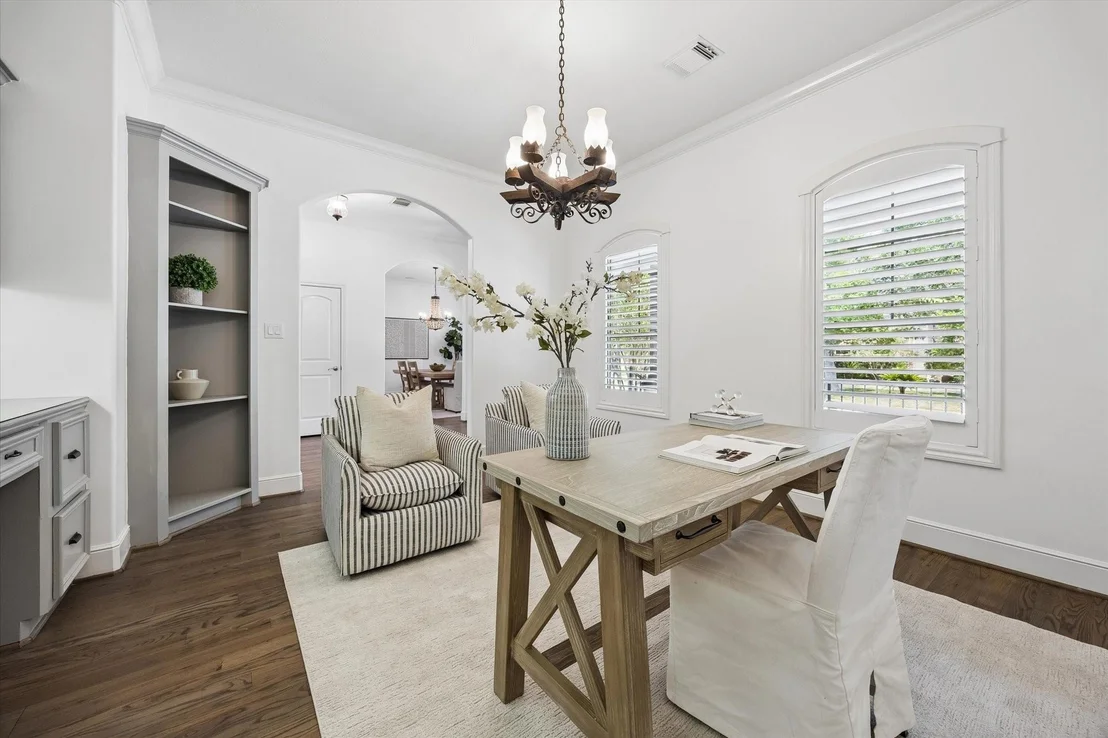 Photo of 4523 Maple Street