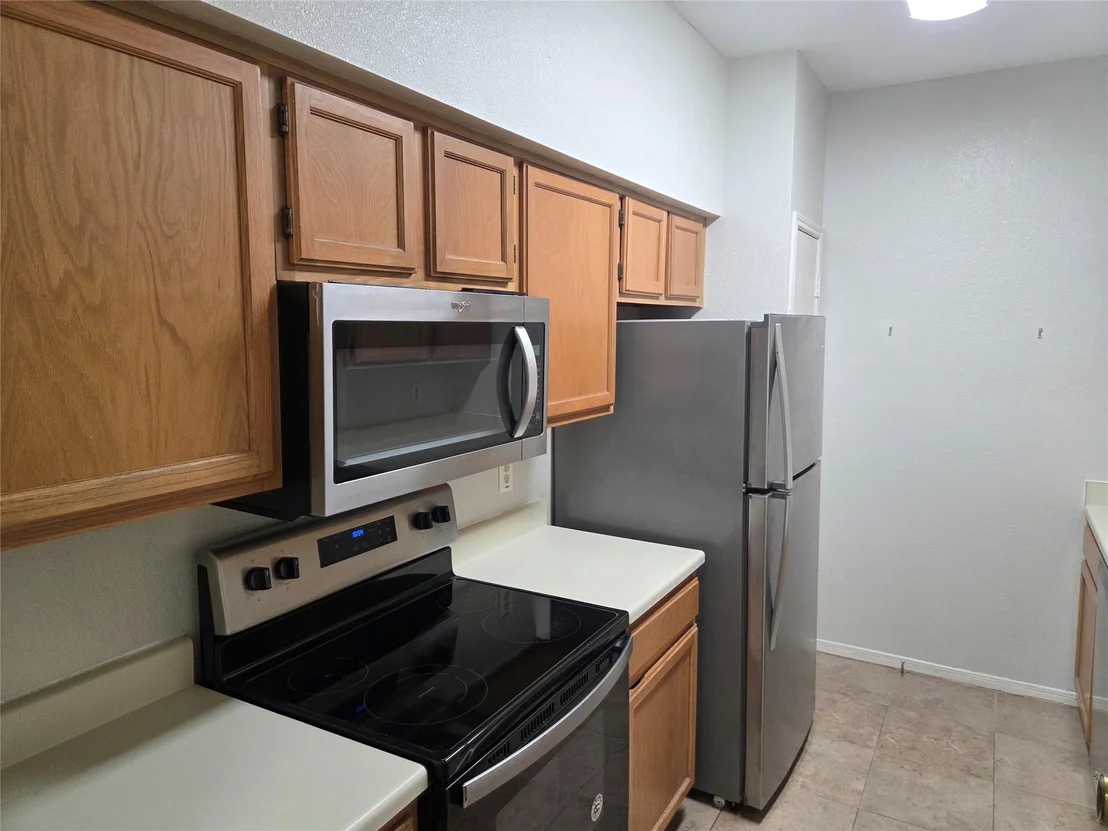 Photo of Unit 106 at 3780 Tanglewilde Street