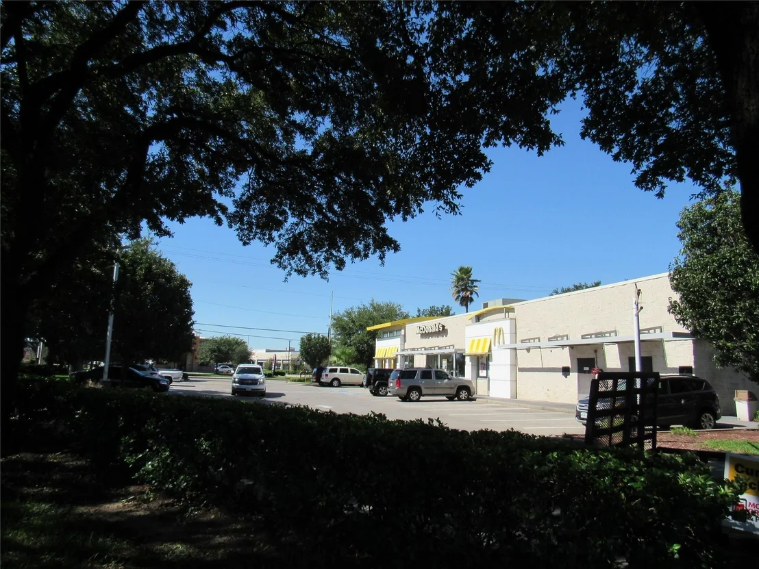 Photo of 3735 Red Bluff Road