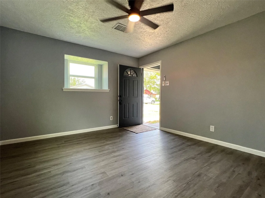 Photo of 17023 Sunshine Street