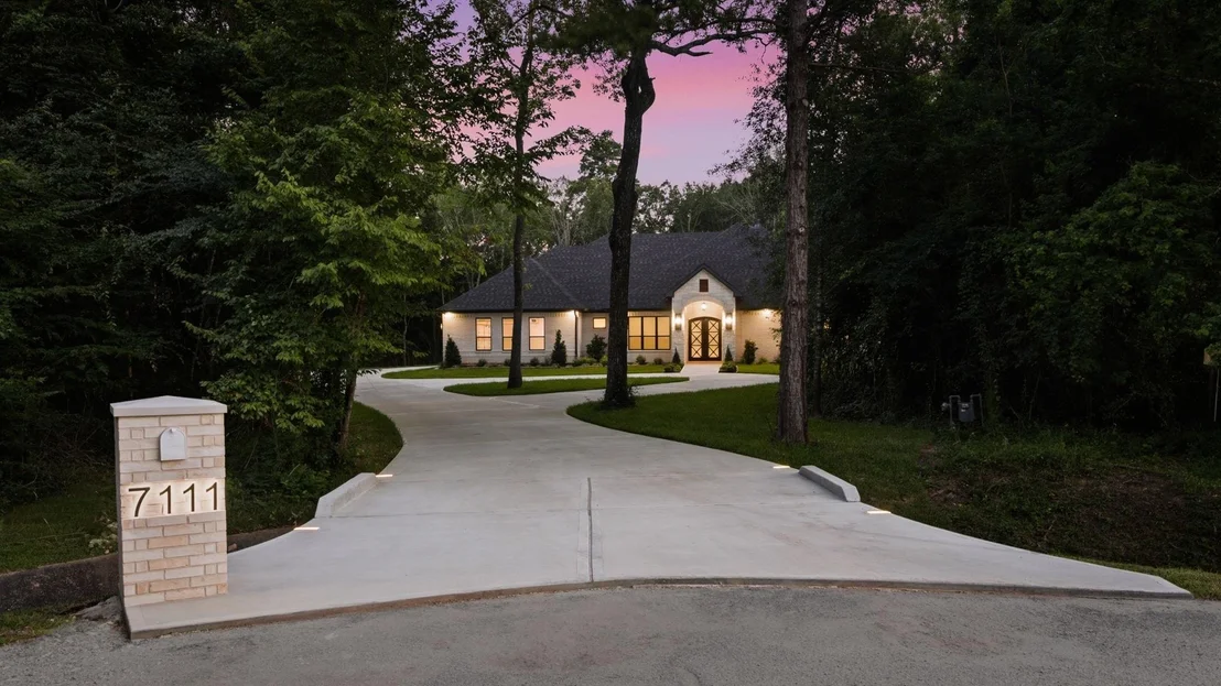 Photo of 7111 Lorna Road