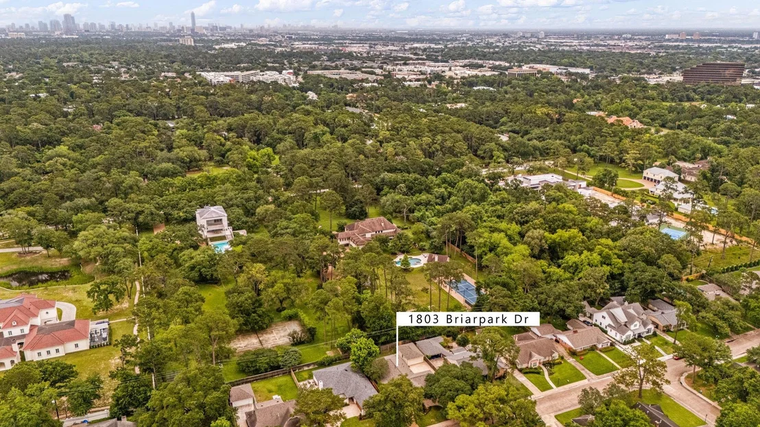 Photo of 1803 Briarpark Drive
