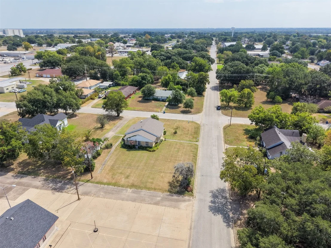 Photo of 810 Main Street