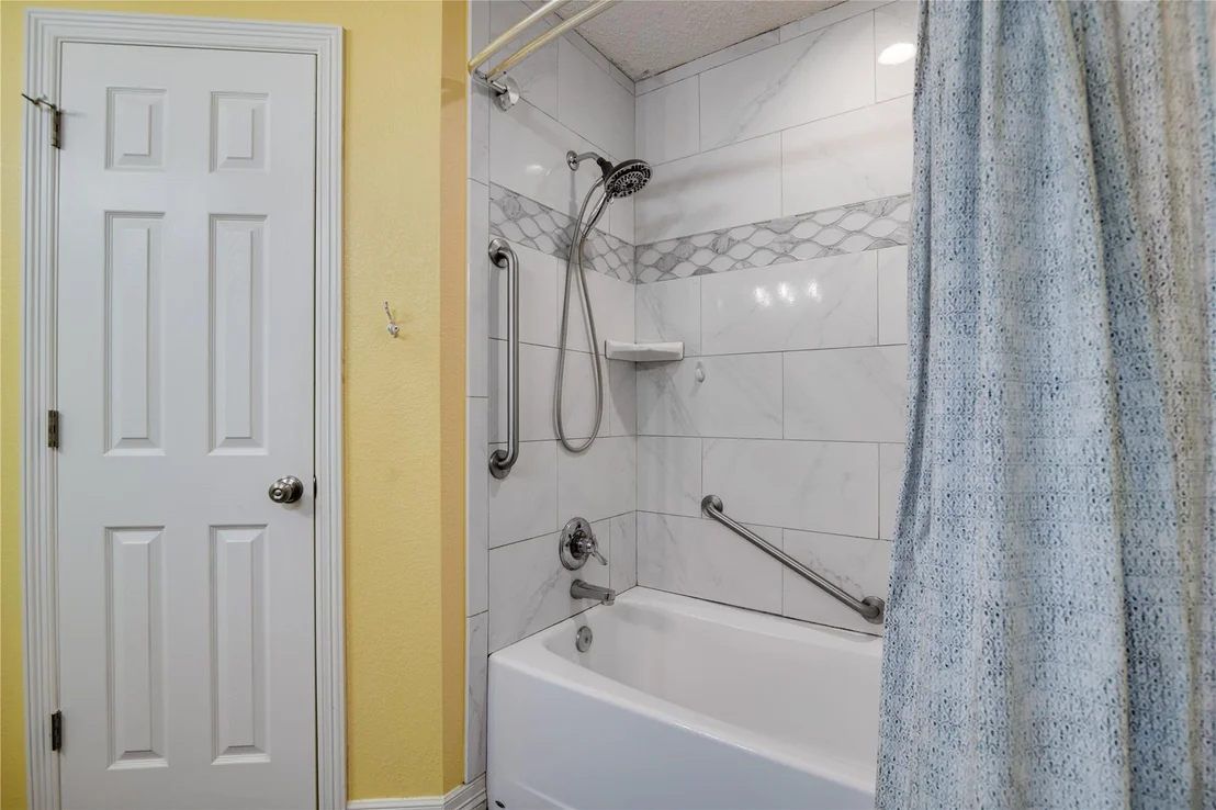 Photo of 1202 Sunset Drive