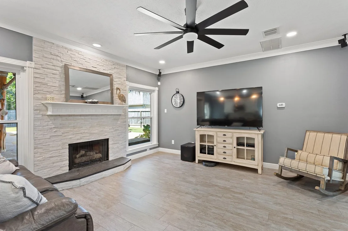 Photo of 402 Windsor Drive