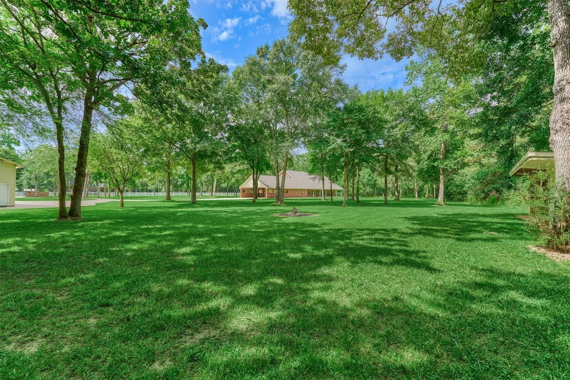 Photo of 11062 N Hidden Oaks