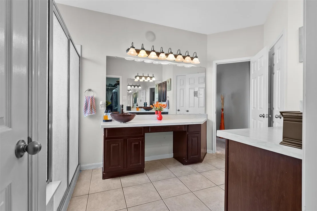 Photo of 1012 Walnut Pointe