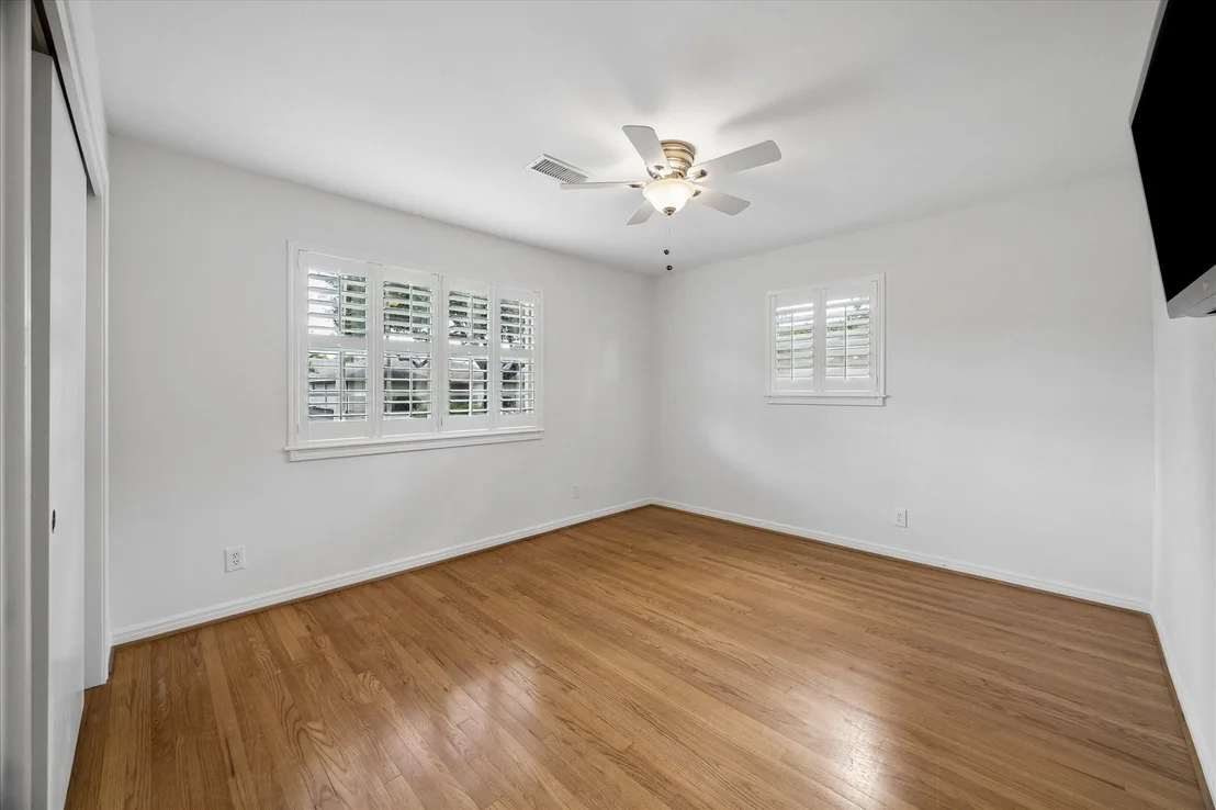 Photo of 7623 Meadowvale Drive