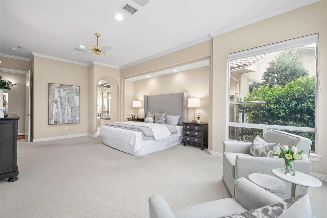 Photo of 19006 Windsor Lakes Drive