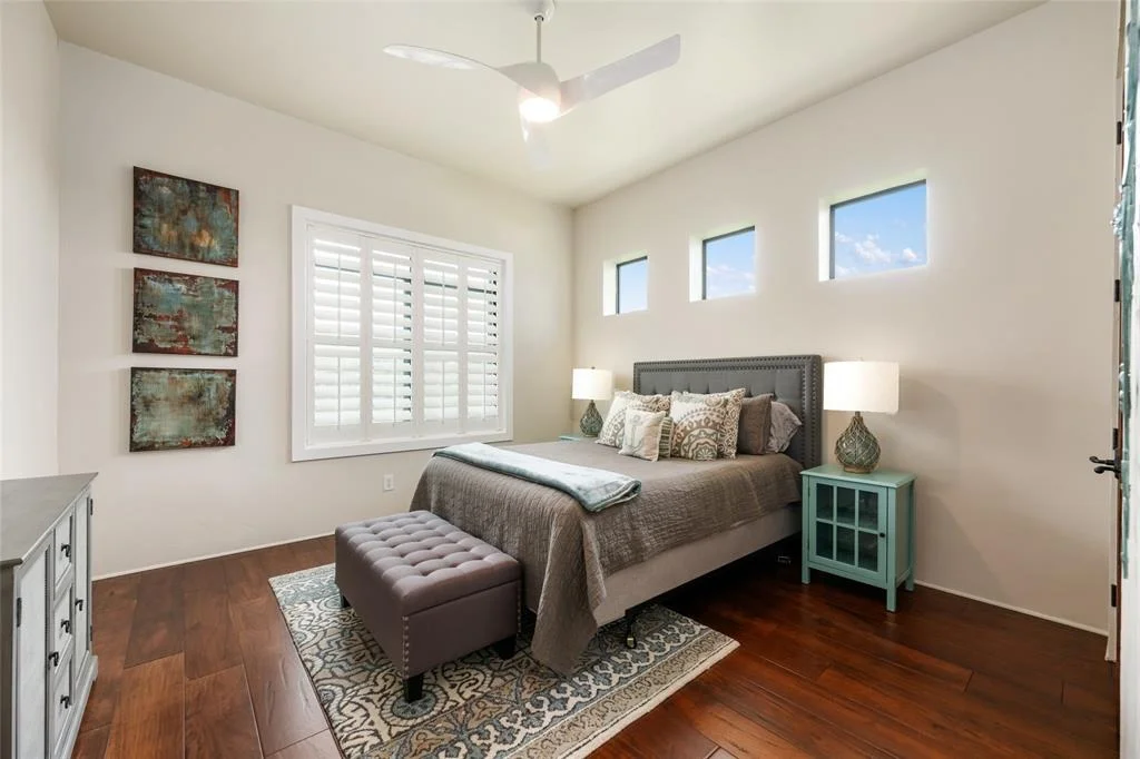 Photo of 1404 Hurst Creek Road