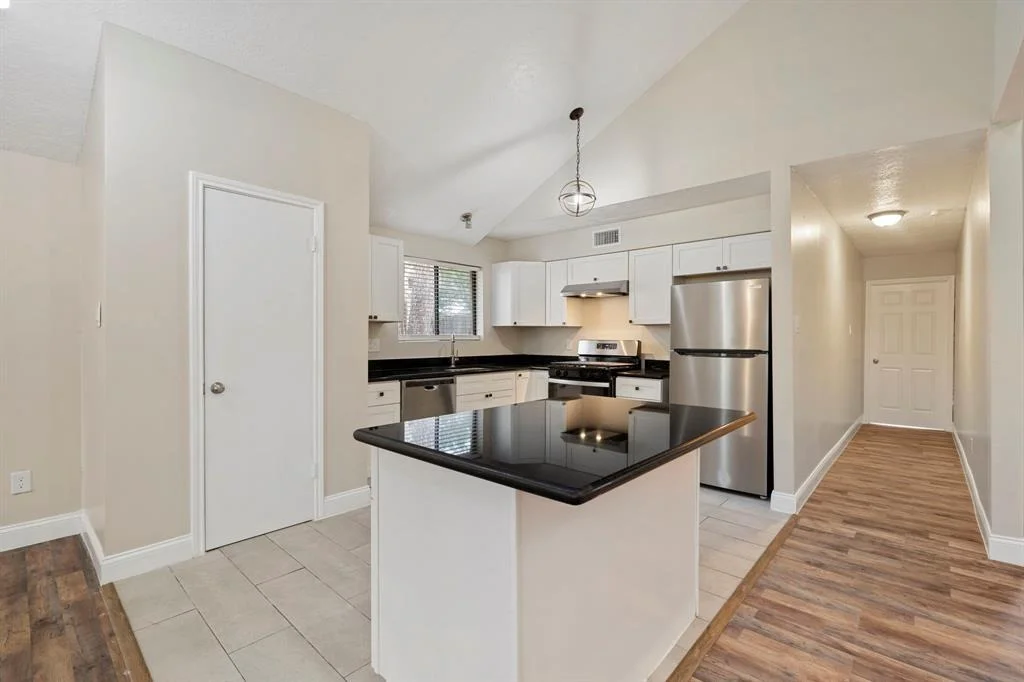 Photo of 11914 Meadowview Drive