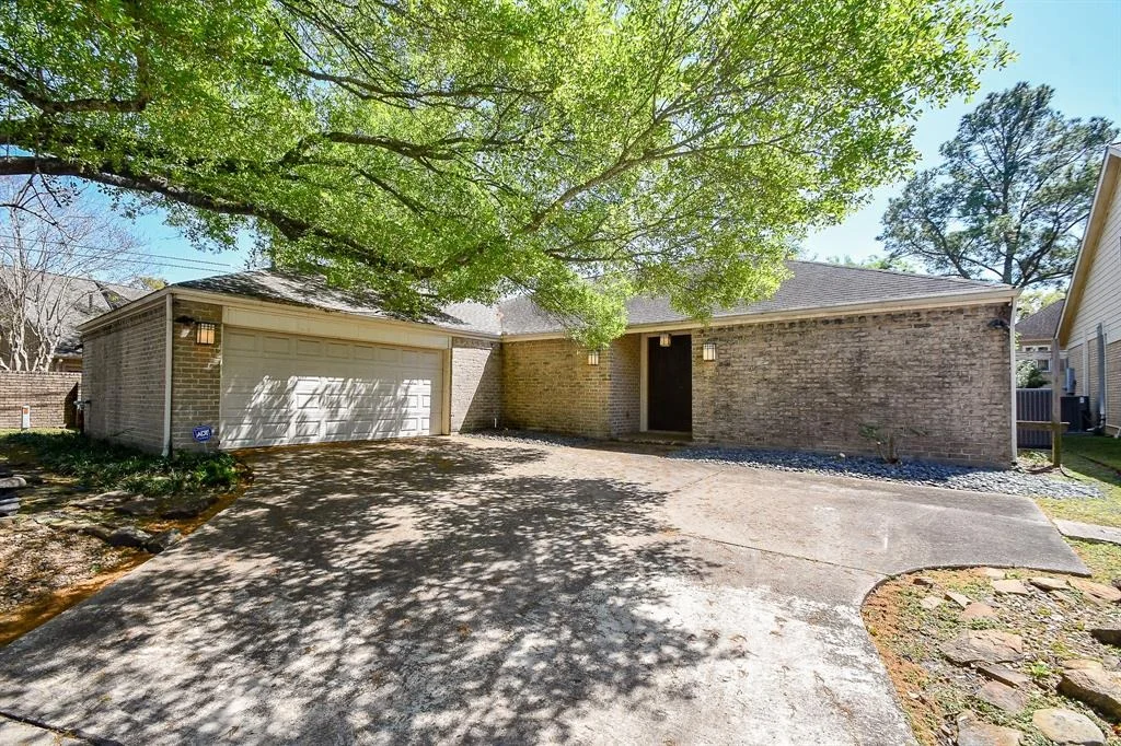 Photo of 10303 Chevy Chase Drive