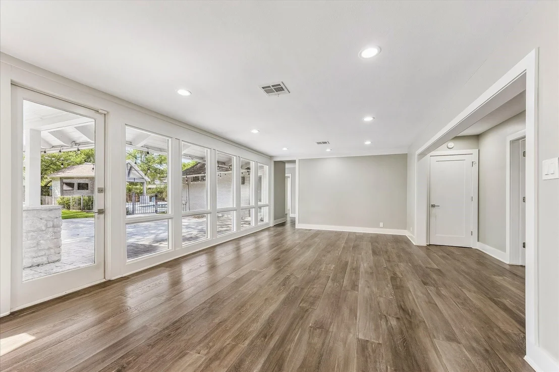Photo of 5524 Sturbridge Drive