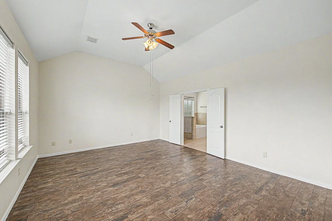 Photo of 2302 Blue Jay Lane