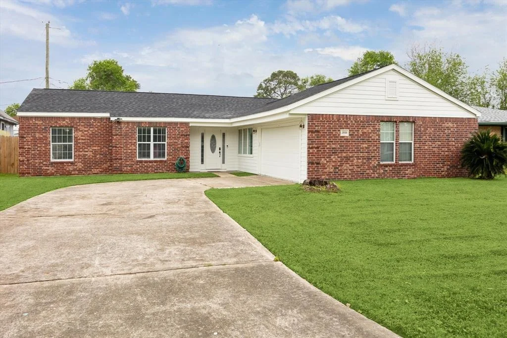 Photo of 3910 Dolphin Lane