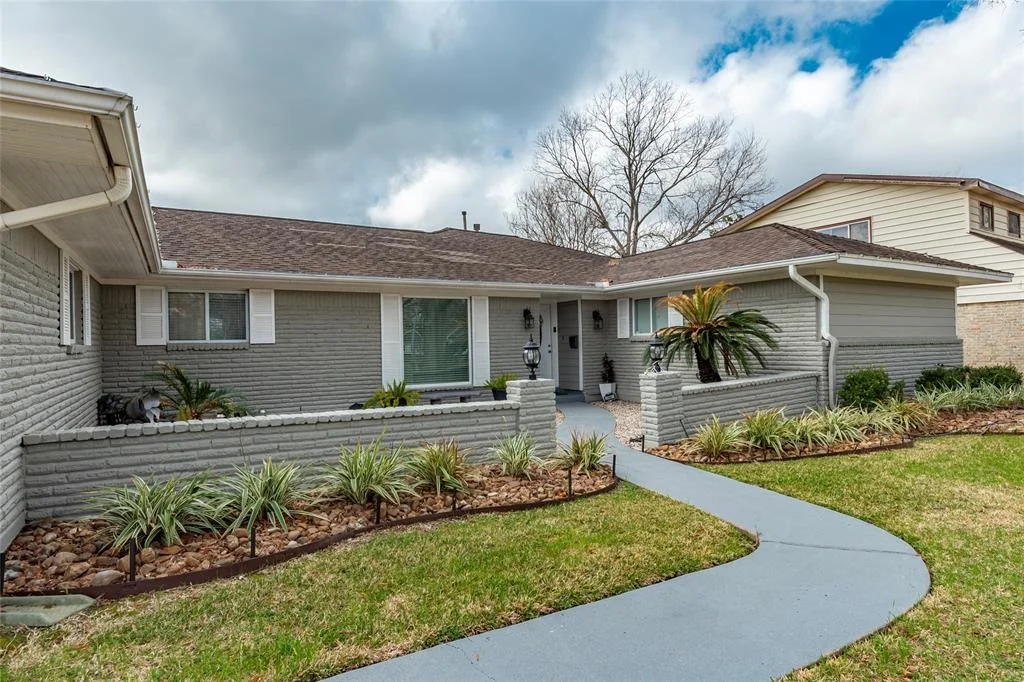 Photo of 15802 Torry Pines Road