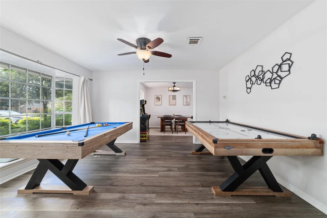 Photo of 563 Landfall Ln