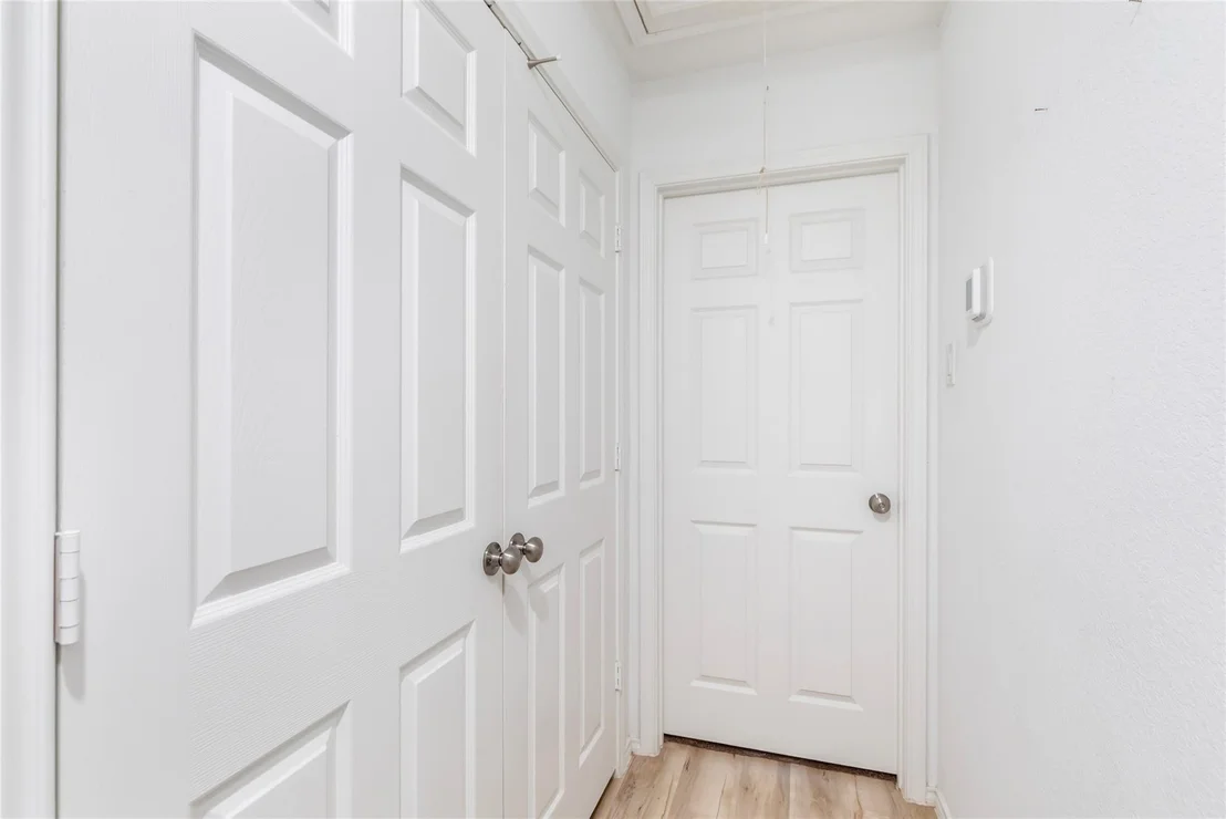 Photo of 8643 River Crest Drive