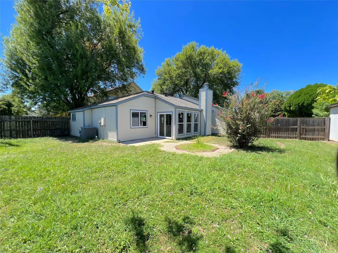 Photo of 7507 Alcomita Drive